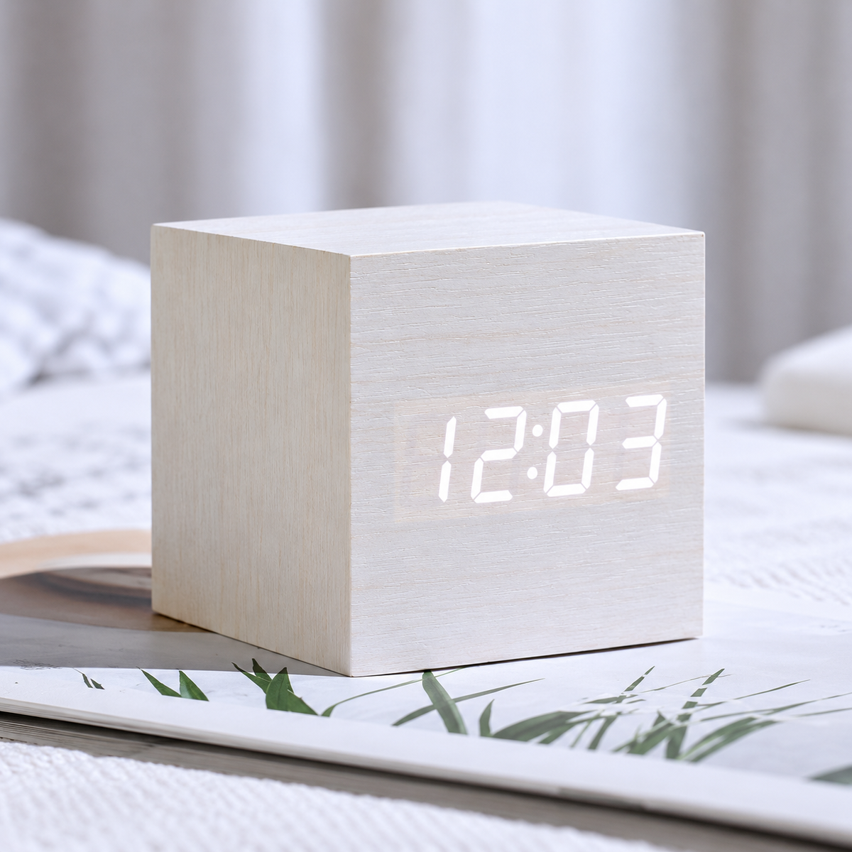 Digitale klok met wekker en led-display