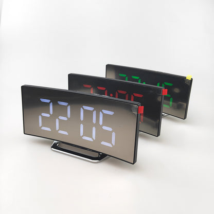 Digitale wekker met dubbele wekfunctie en 2 USB-oplaadpoorten