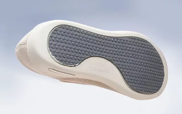 Schoenen voor brede voeten | Ruime opening en klittenbandsluiting