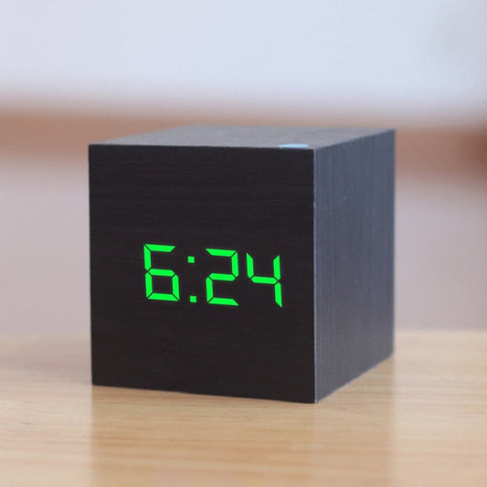 Cubo | Digitale LED wekker met datum en temperatuur