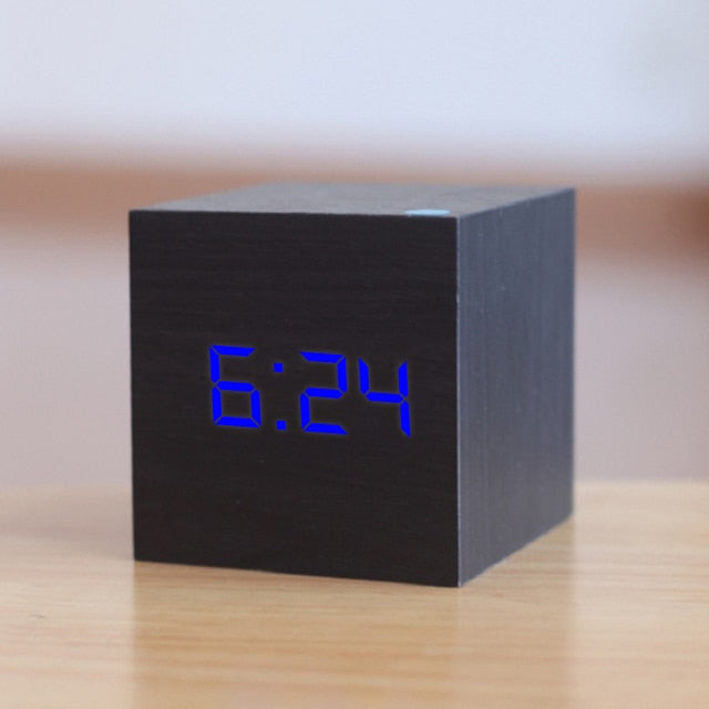 Cubo | Digitale LED wekker met datum en temperatuur