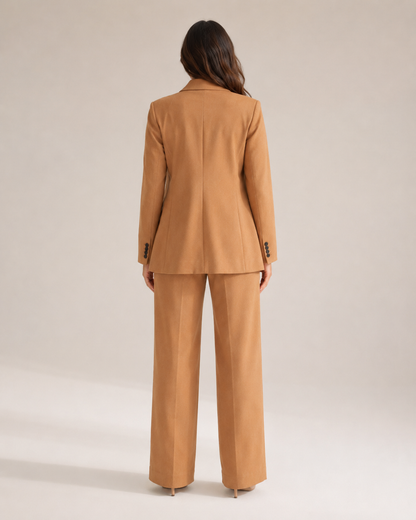 Getailleerd damespak met blazer en rechte broek | Valérie