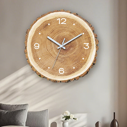 Gaspard | Ronde wandklok met houtlook en boomstamdesign