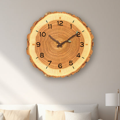 Gaspard | Ronde wandklok met houtlook en boomstamdesign