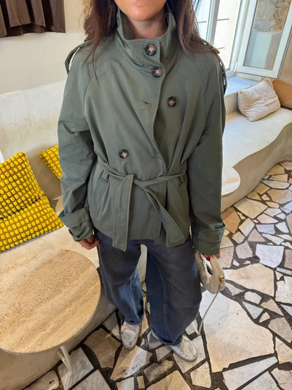 Korte damestrenchcoat met tailleriem
