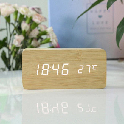 Digitale klok met wekker en led-display