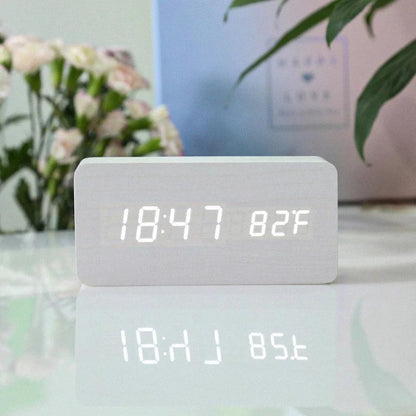 Digitale klok met wekker en led-display
