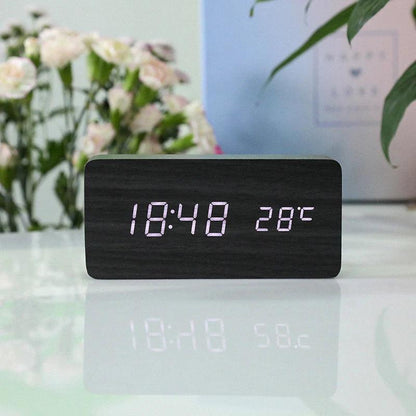 Digitale klok met wekker en led-display