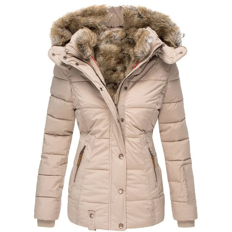 Maren | Getailleerde winterparka voor dames met capuchon